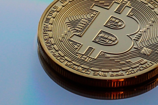 RegulatoryCompliance,LiquidityManagement,SmartContracts,DeFi,MarketVolatility,BehavioralFinance,Layer2Solutions.