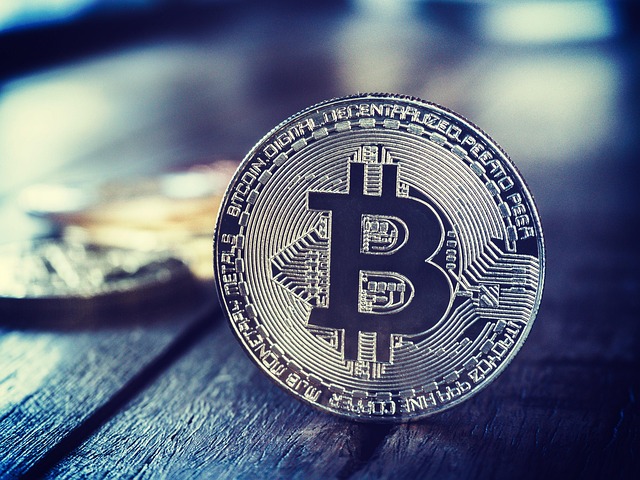 Governance,DecentralizedFinance,RegulatoryCompliance,SecurityProtocols,InvestorConfidence,DAO,Blockchain