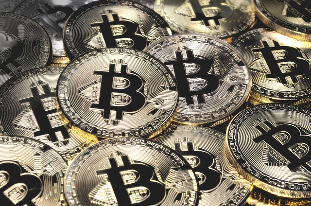 Liquidity,RegulatoryCompliance,BlockchainSecurity,MarketDynamics